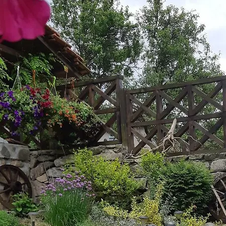 Holiday home Велината Къща *